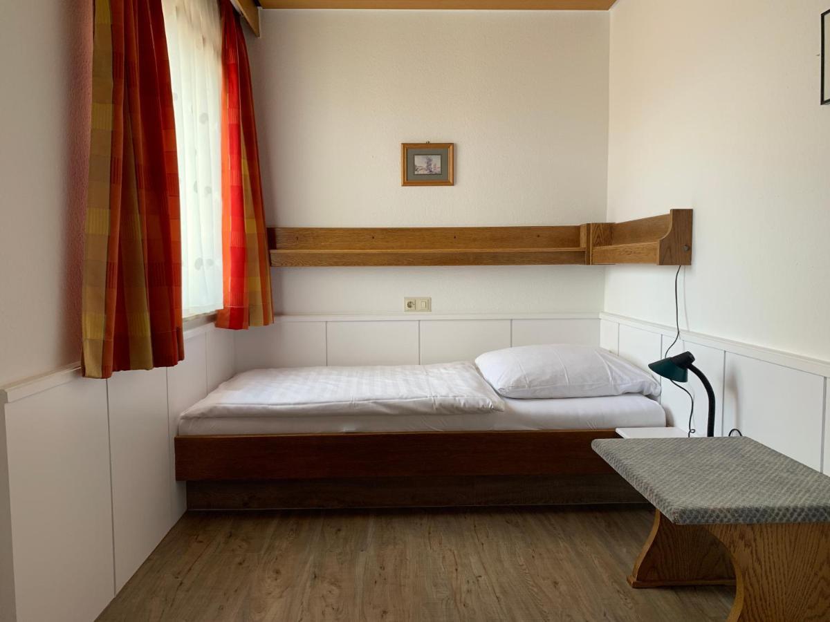 Gasthof Zum Baeren Asperg Екстер'єр фото