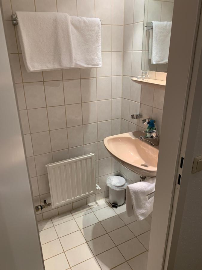 Gasthof Zum Baeren Asperg Екстер'єр фото
